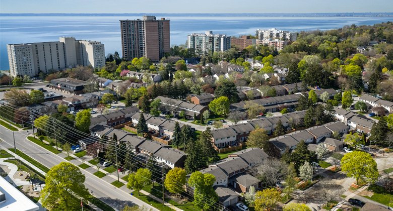 Burlington neighbourhoods with mixed growth